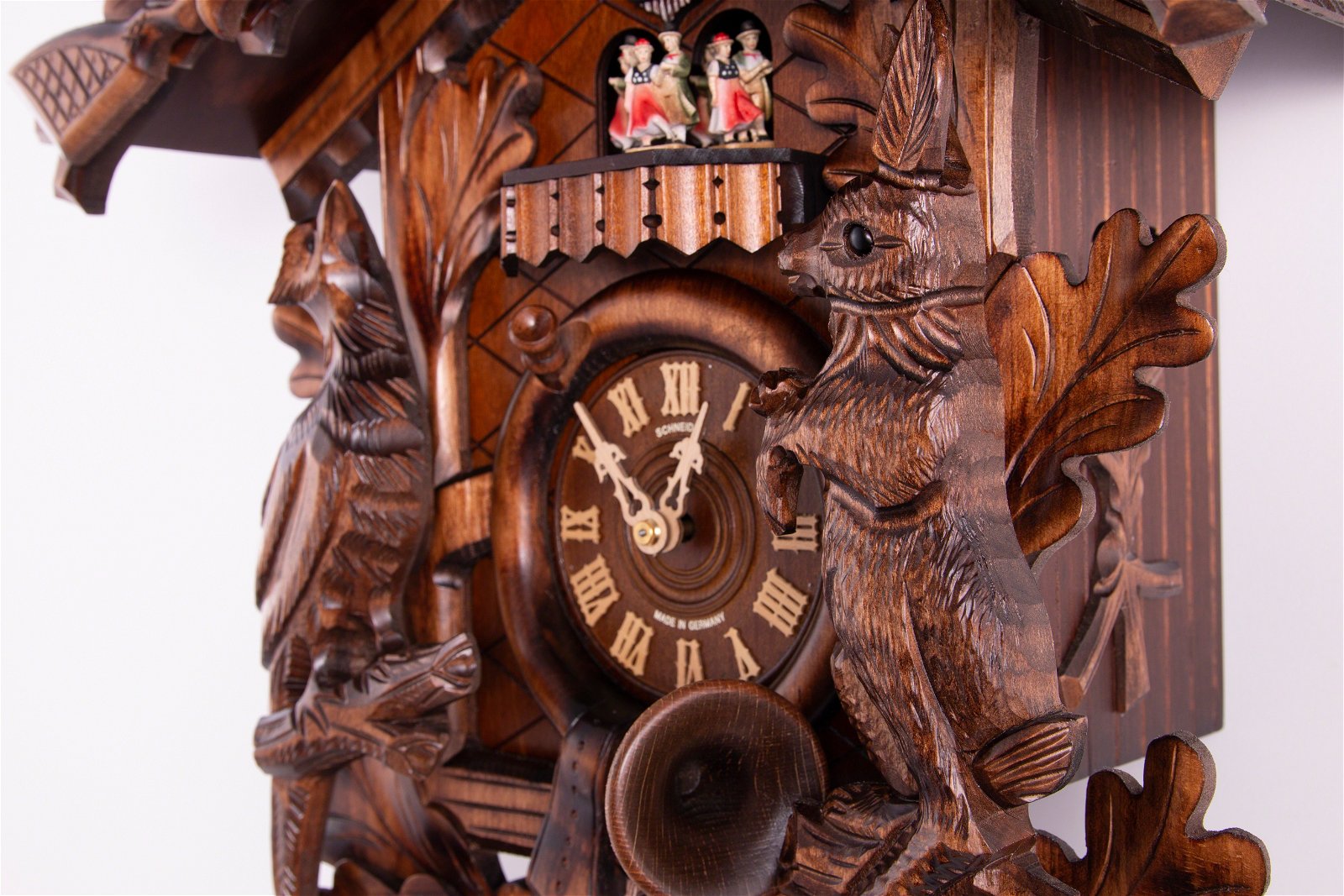 Horloge coucou traditionnelle mouvement 8 jours 75cm de Anton Schneider