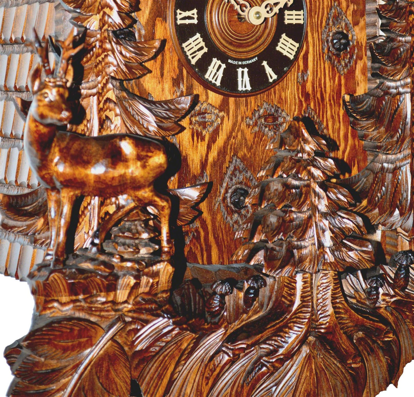 Reloj de cuco estilo “Madera tallada” movimiento mecánico de 8 días 95cm de August Schwer
