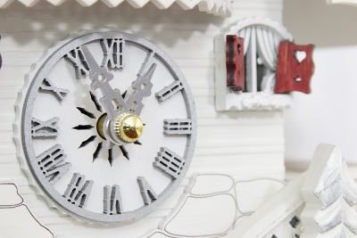 Kuckucksuhr Chalet-Stil Quarz-Uhrwerk 31cm von Engstler