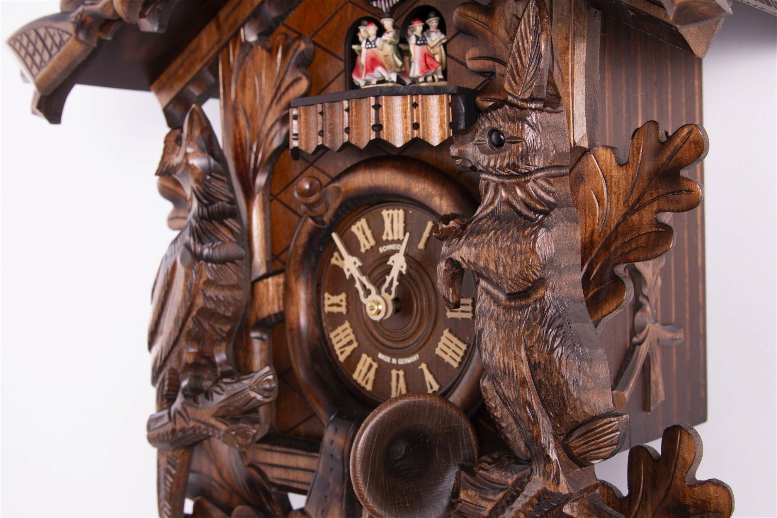 Horloge coucou traditionnelle mouvement 8 jours 75cm de Anton Schneider