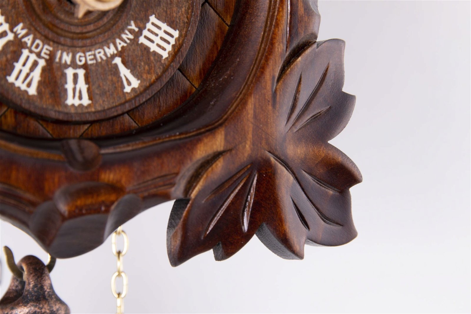 Reloj de cuco estilo “Madera tallada” movimiento mecánico de 1 día 20cm de Anton Schneider